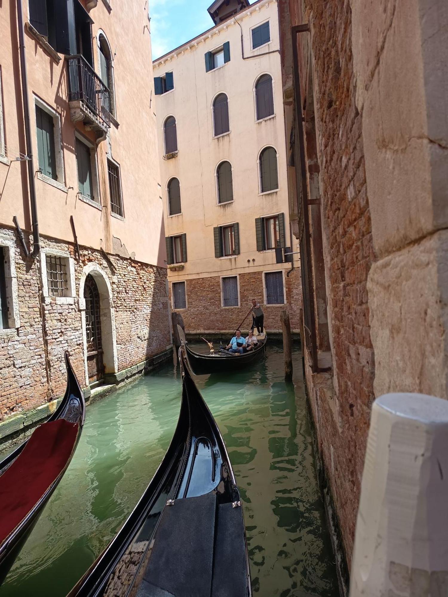 Ca Del Gambero Canal View Венеция Экстерьер фото